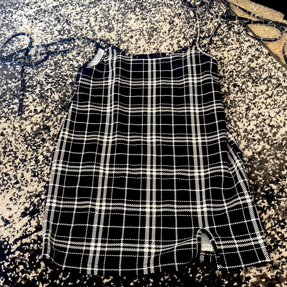 Plaid tie up skirt with slit